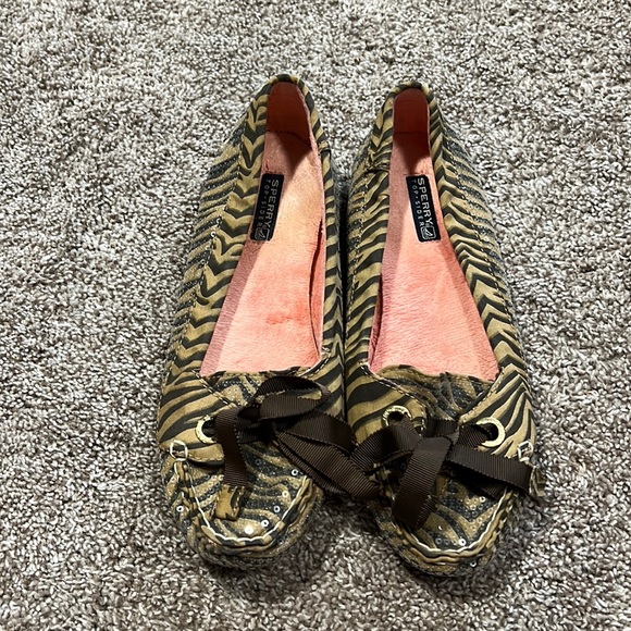 Sperry size 8 brown zebra and sequin moccasin/slippers. - Picture 1 of 5